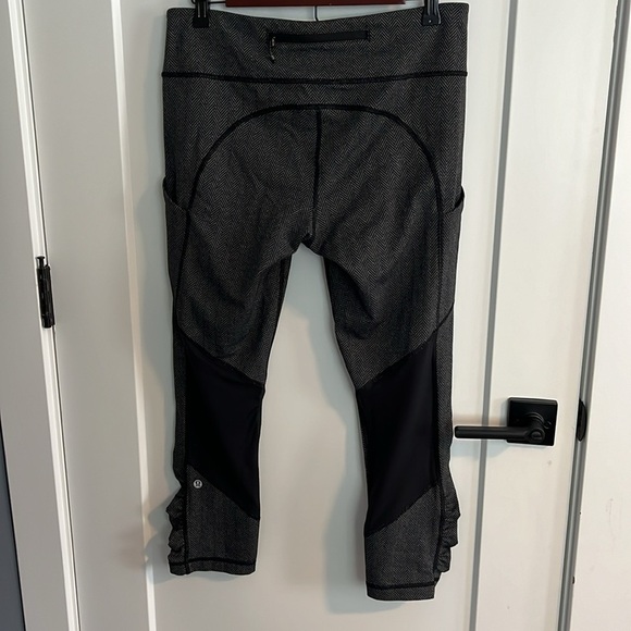 Lululemon Herringbone Speed Crop Pants EUC - Picture 4 of 13